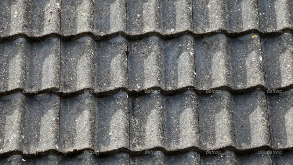 Roof tiles