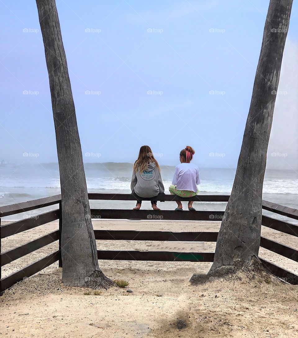 Foap Mission It’s Summertime! Best Friends Sharing Secretes at The Beach😘