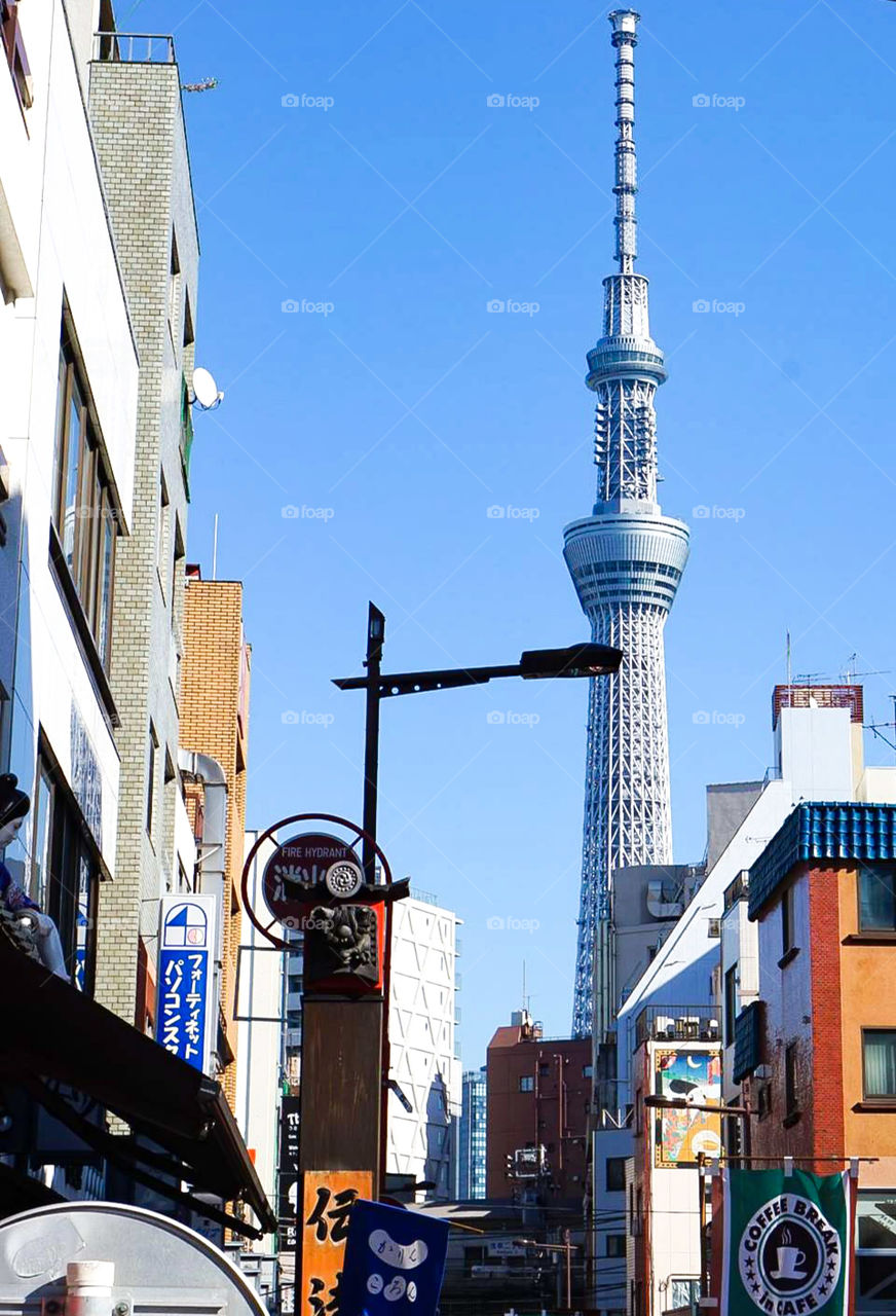 A clear day in Tokyo with an amazing view of the Tokyo Skytree. Definitely worth the trip up!