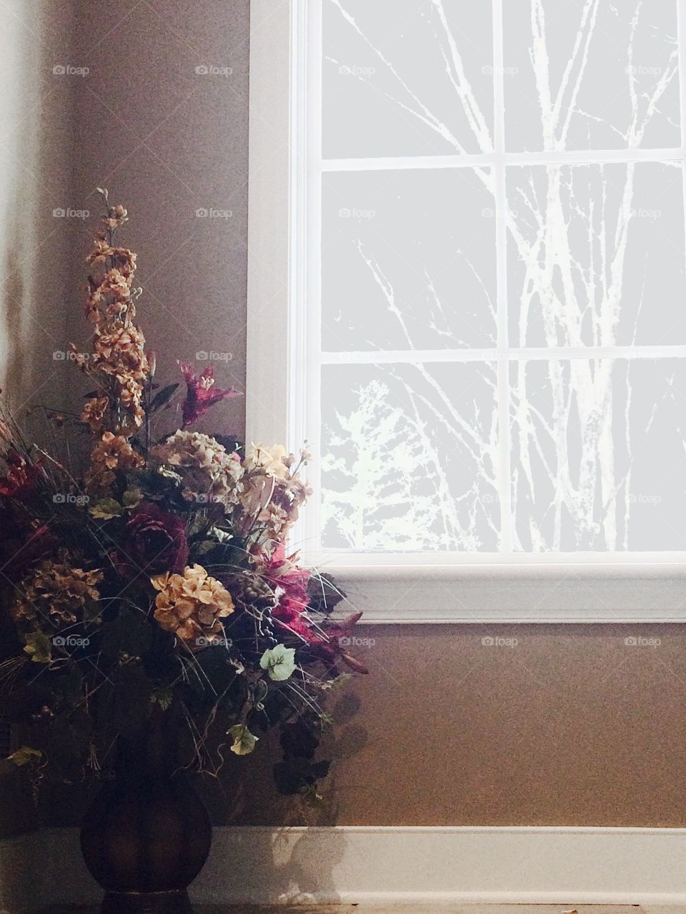 Flowers-case:trees-window