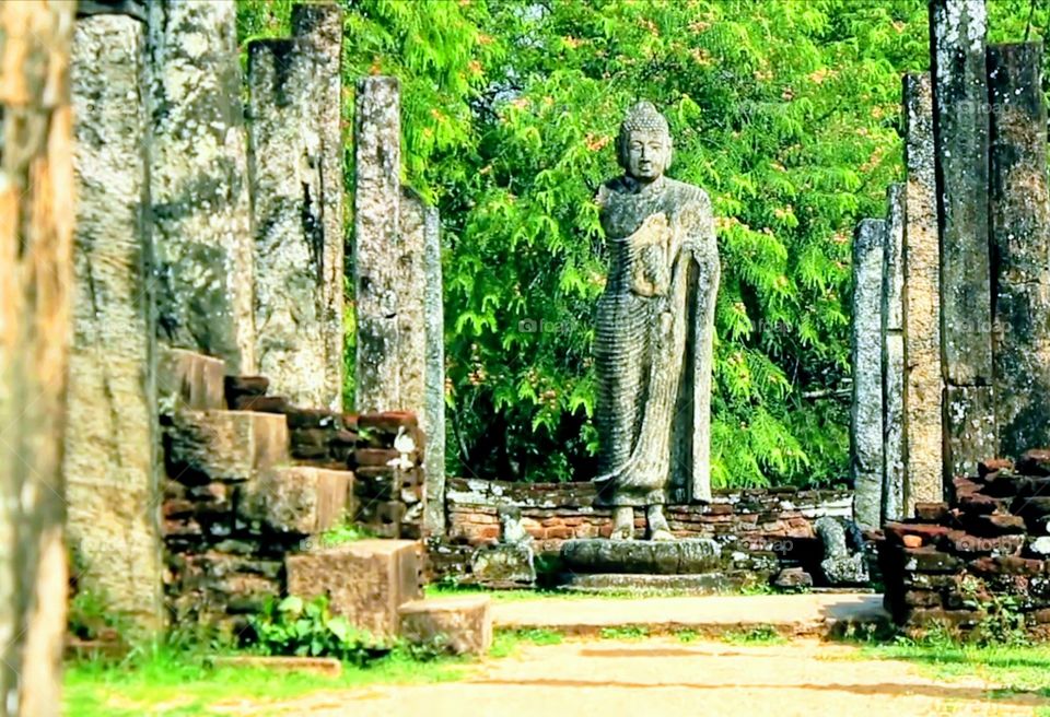 ancient ruins in sri lanka