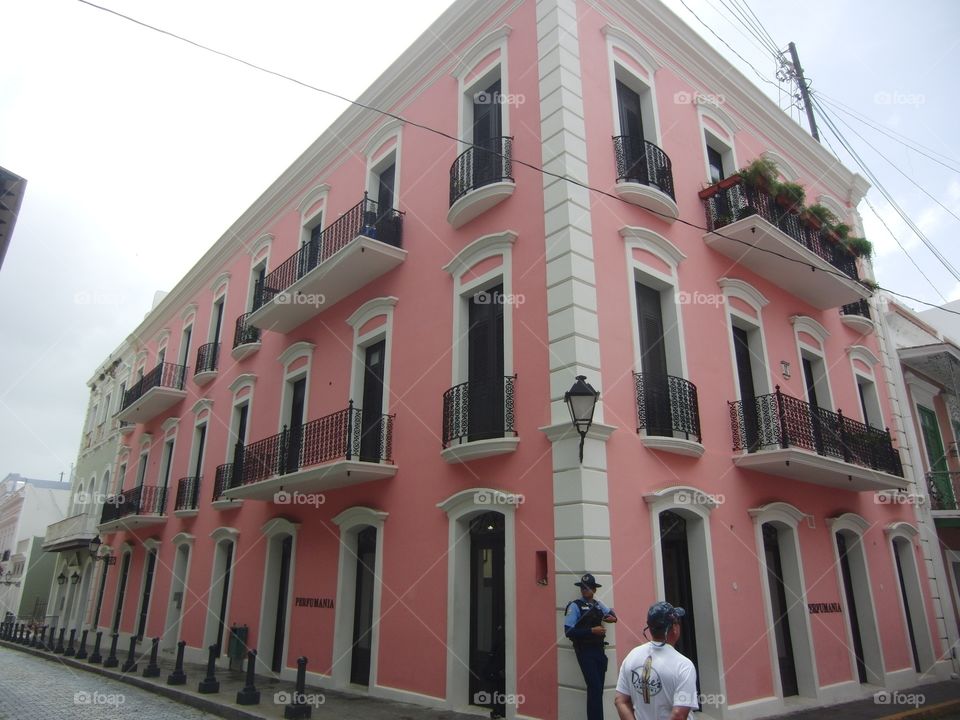 Pink house in San Juan