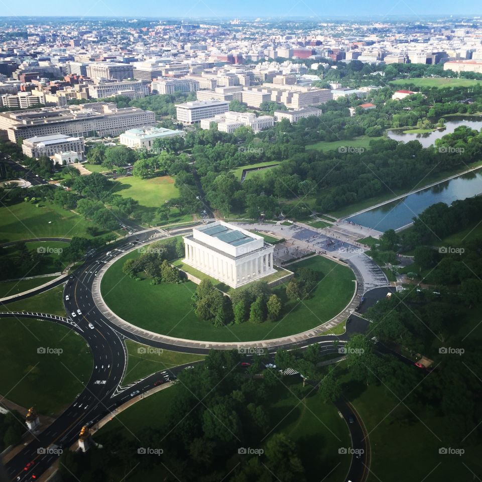 The Lincoln Memorial is seen from the sky. (Image source: Jon Street Media)
