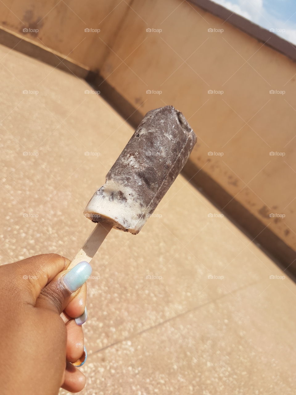 Oreo and milk popsicle