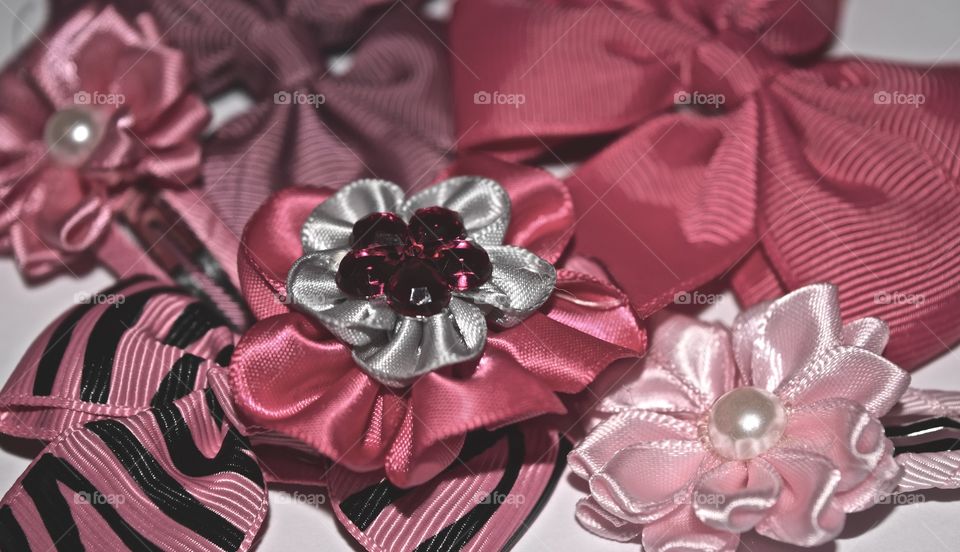 Pink bows 