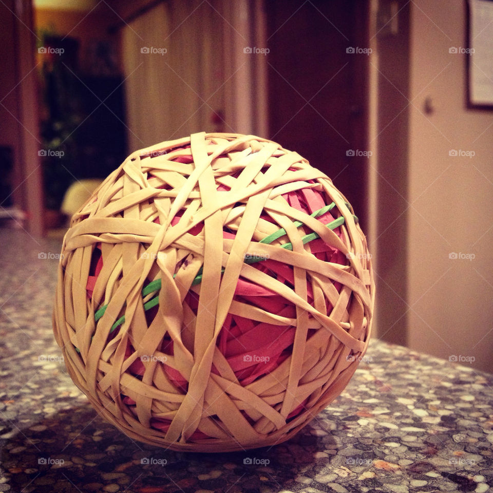 Elastic band ball