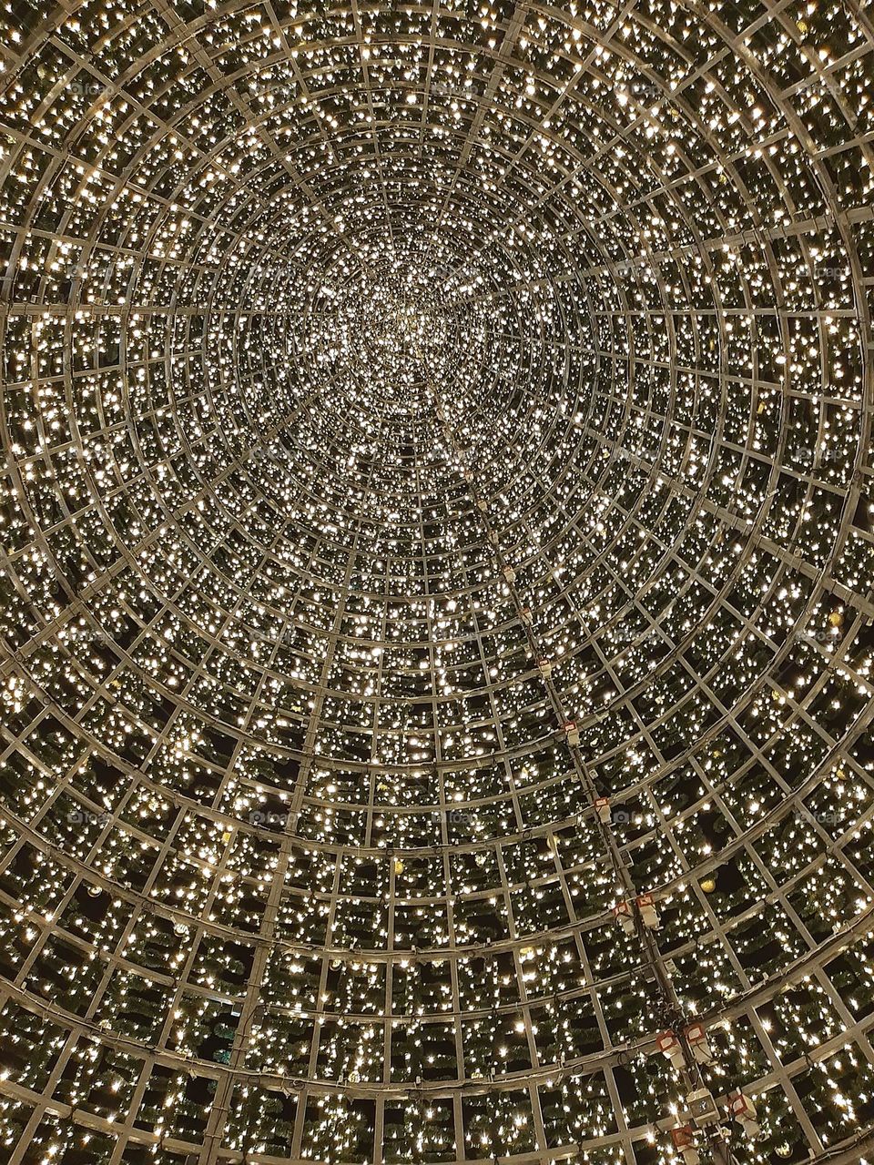 Visual Street Art  - Christmas Tree