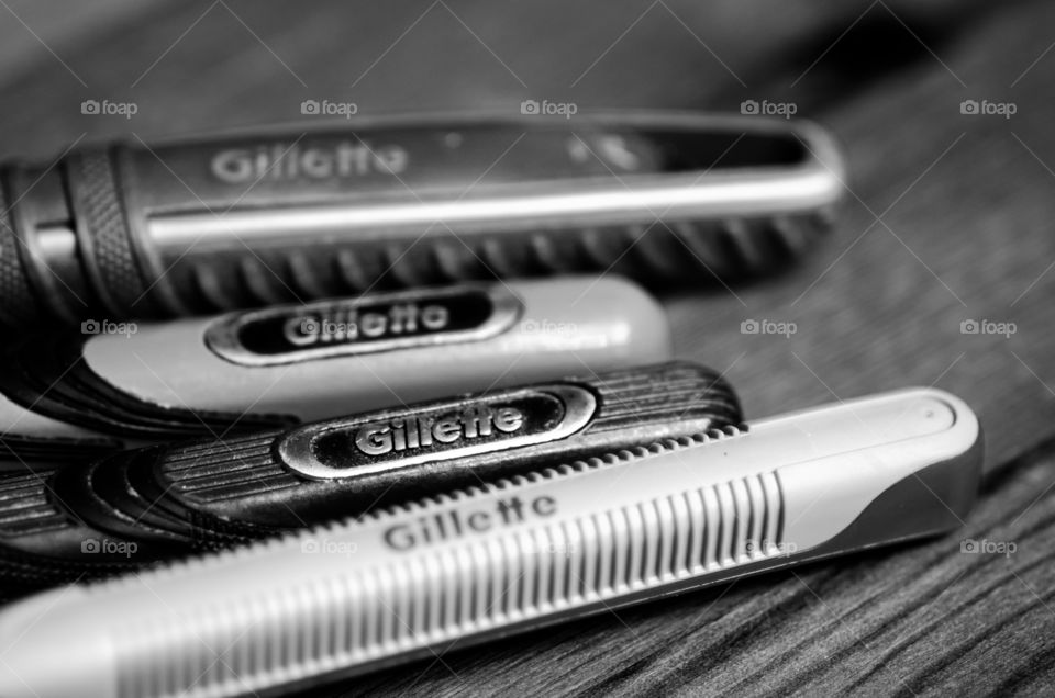 Gillette shaving blades in black and white