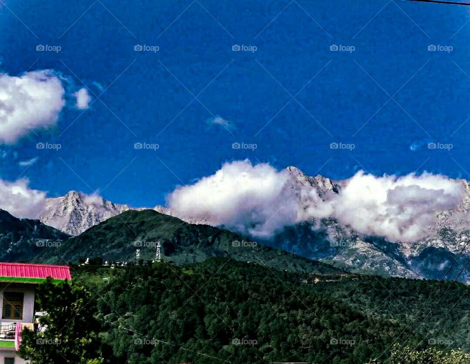 that's why I love beautiful dhauladhar mountains of Himachal Pradesh india