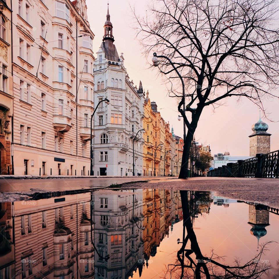 England building 🏨 