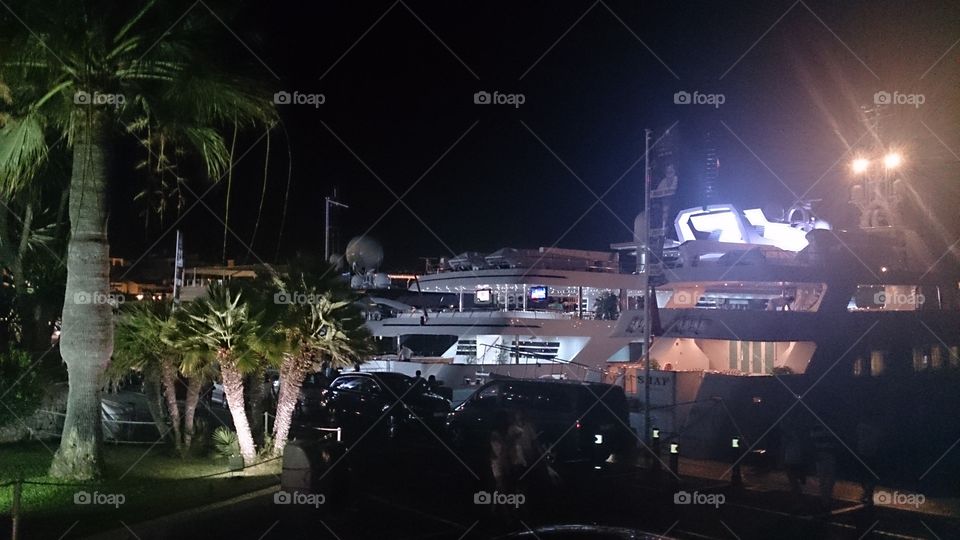 the night in its best. rich night