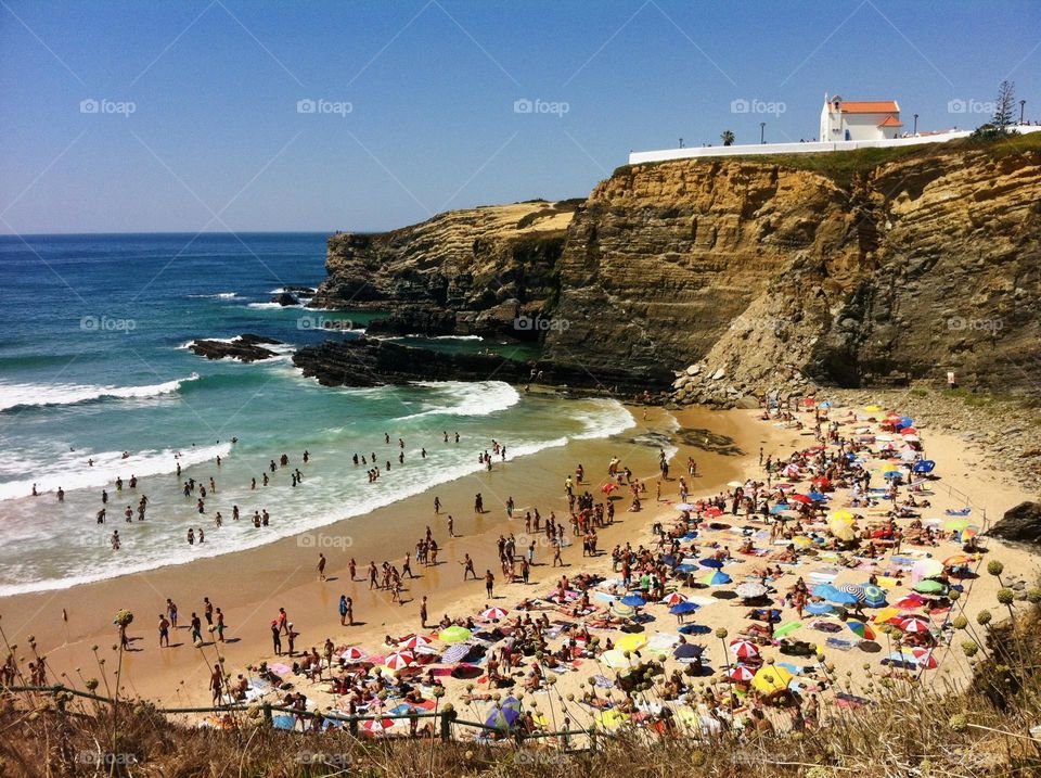 Beach crowd 