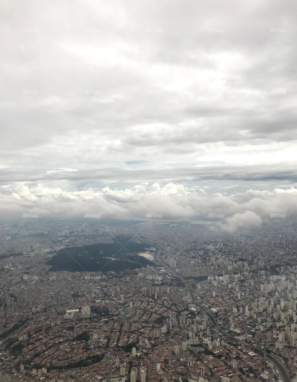 Cidade de Guarulhos Sao Paulo vista de cima.