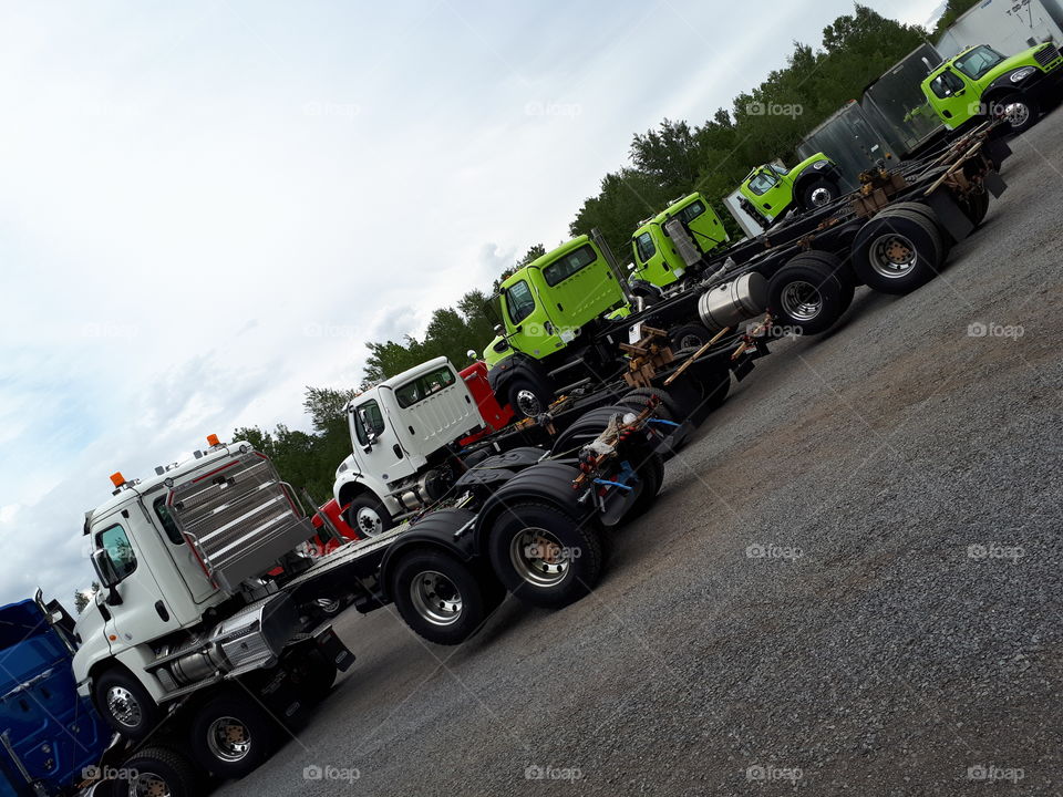 truck heavy industries trailer transformers cars robots parking lot