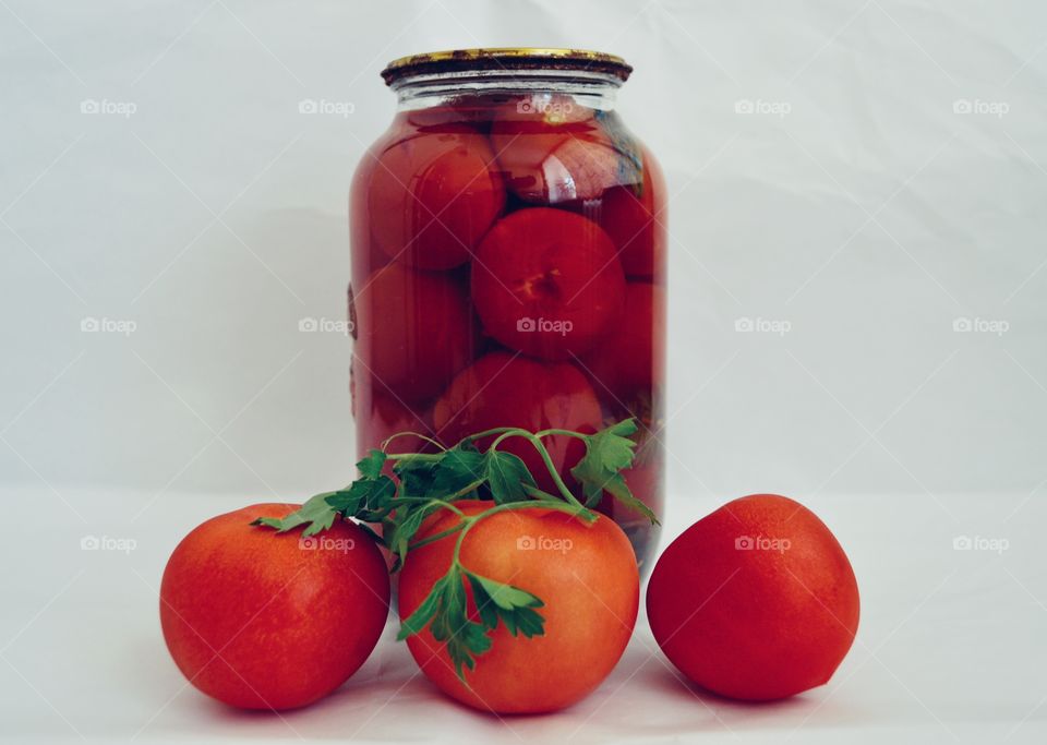 Fresh greens are a frequent guest on the table of people who monitor their health. The most tender, juicy and delicious greens are traditionally leafy parsley. It has beautiful leaves that emit a delicious spicy aroma.