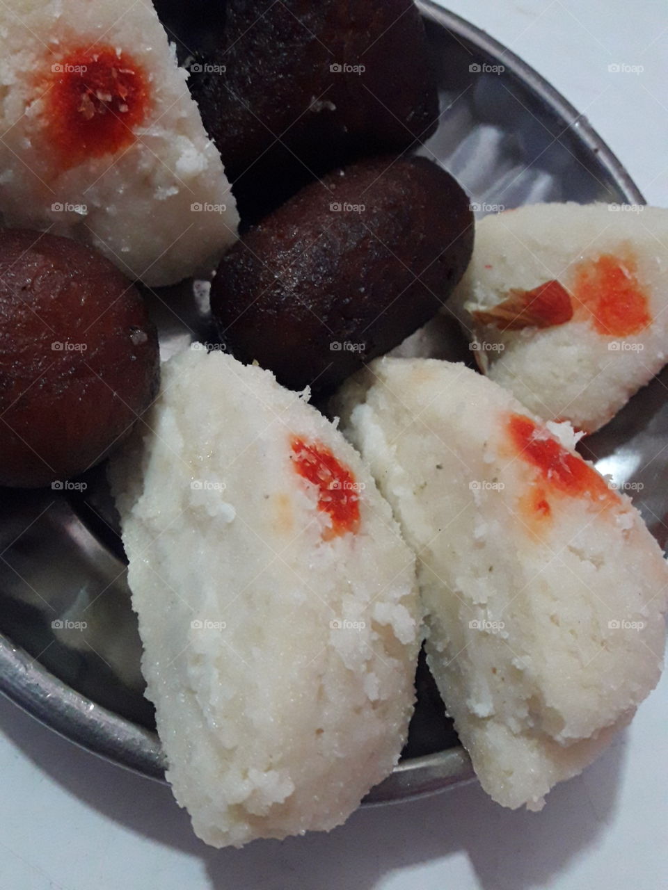 Sugar and milk cream added deffarent color delicious food