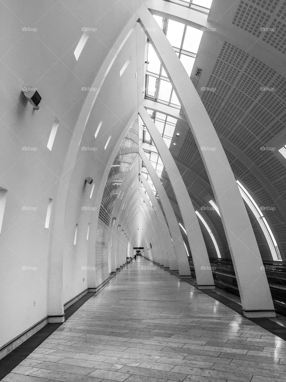 Long hallway in black and white 