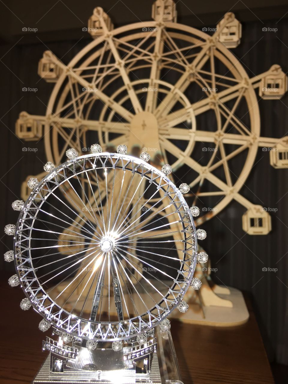 I made this Ferris wheel 