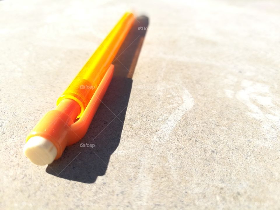 orange Pen