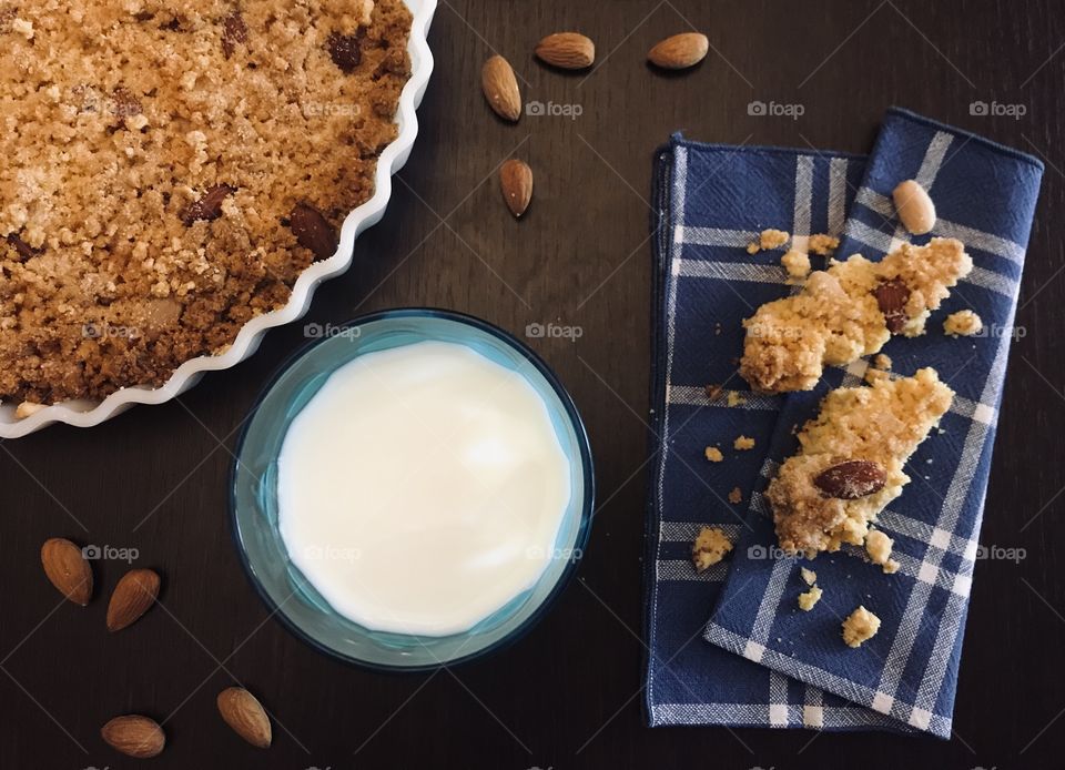 My secret snack in the afternoon.. a glass of milk and a piece of homemade cake! 