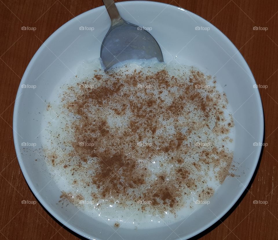 Rice with milk and cinnamon