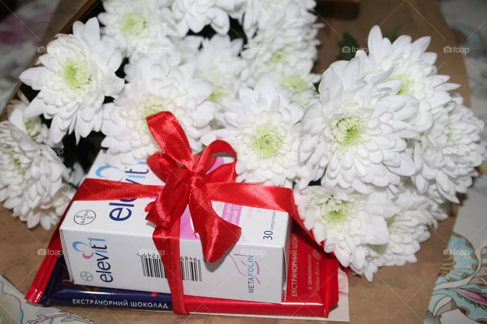 Pregnancy multivitamin Elevit.