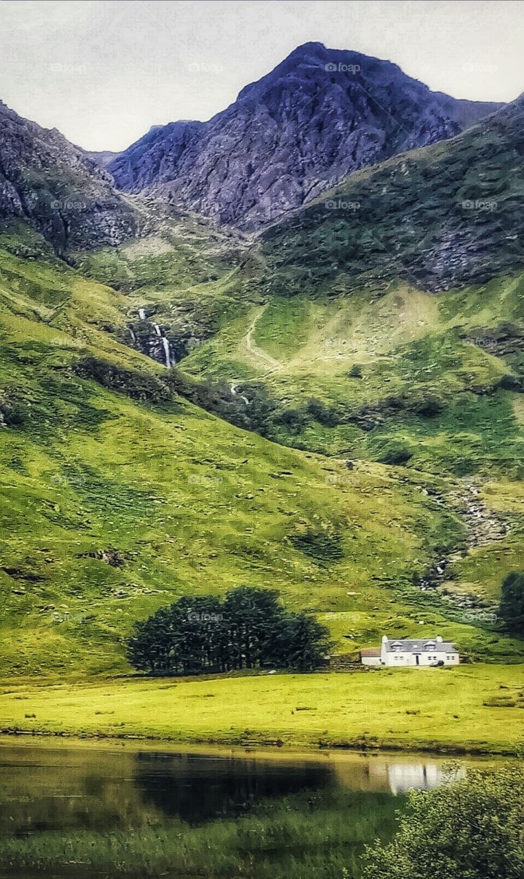 Highlands little white house