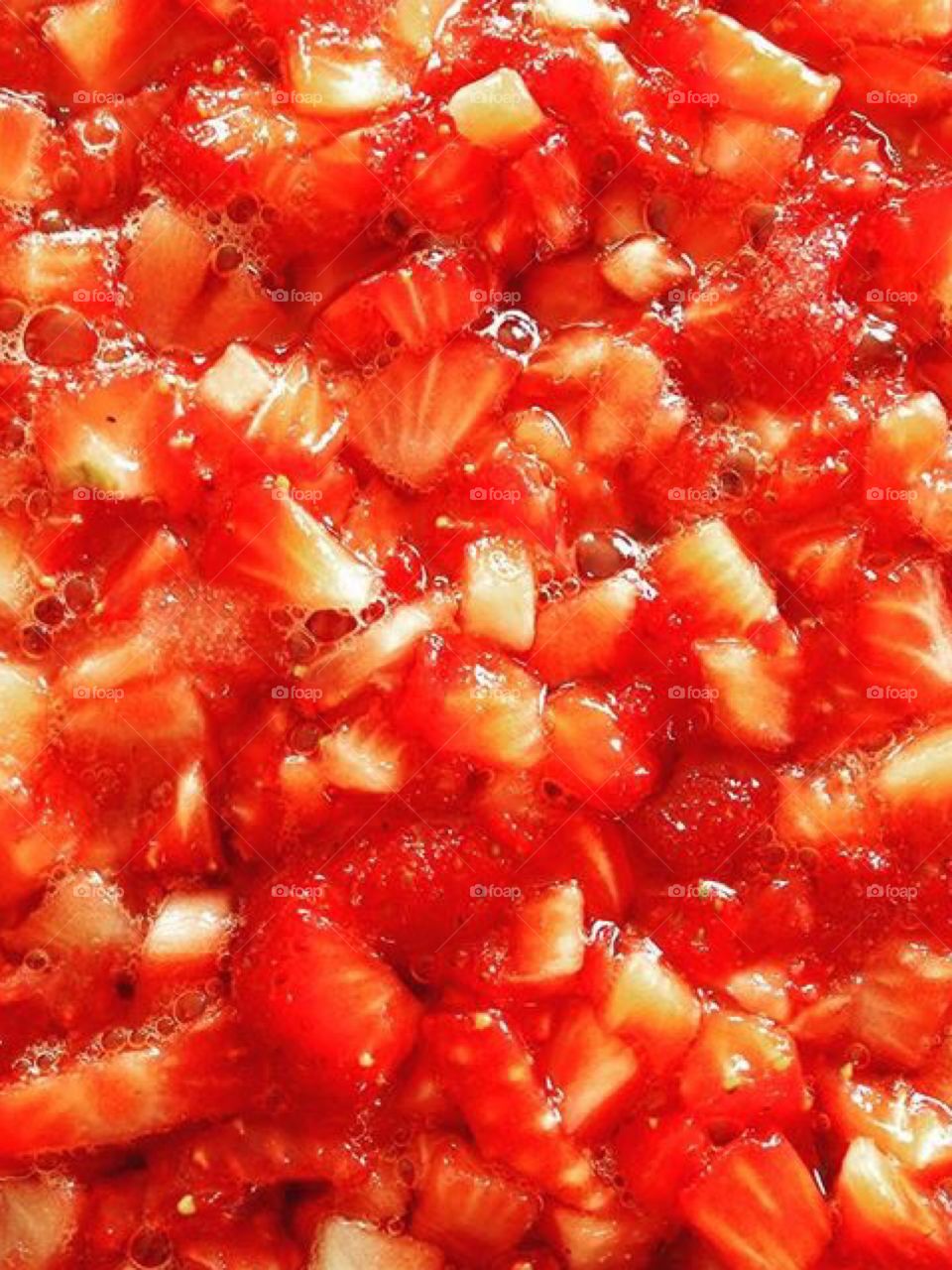 Chopped strawberries becoming jam