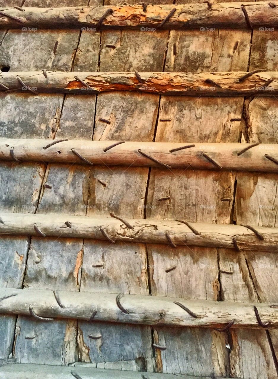 Ancient wooden door 🚪 