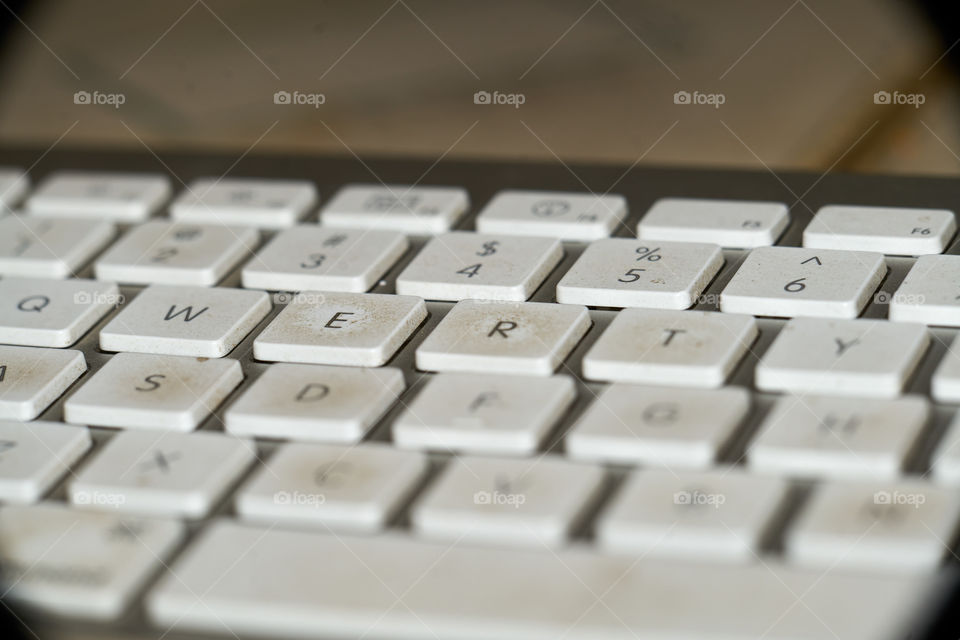 Keyboard. Why mine is not as clean as the ones I see in photographies