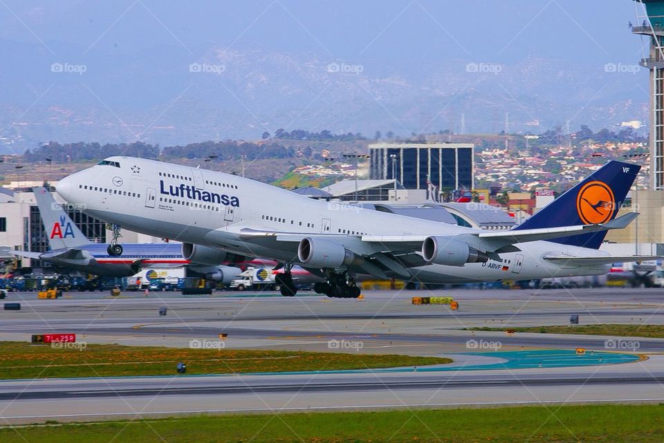 LUFTHANSA AIRLINES B747-400 LAX