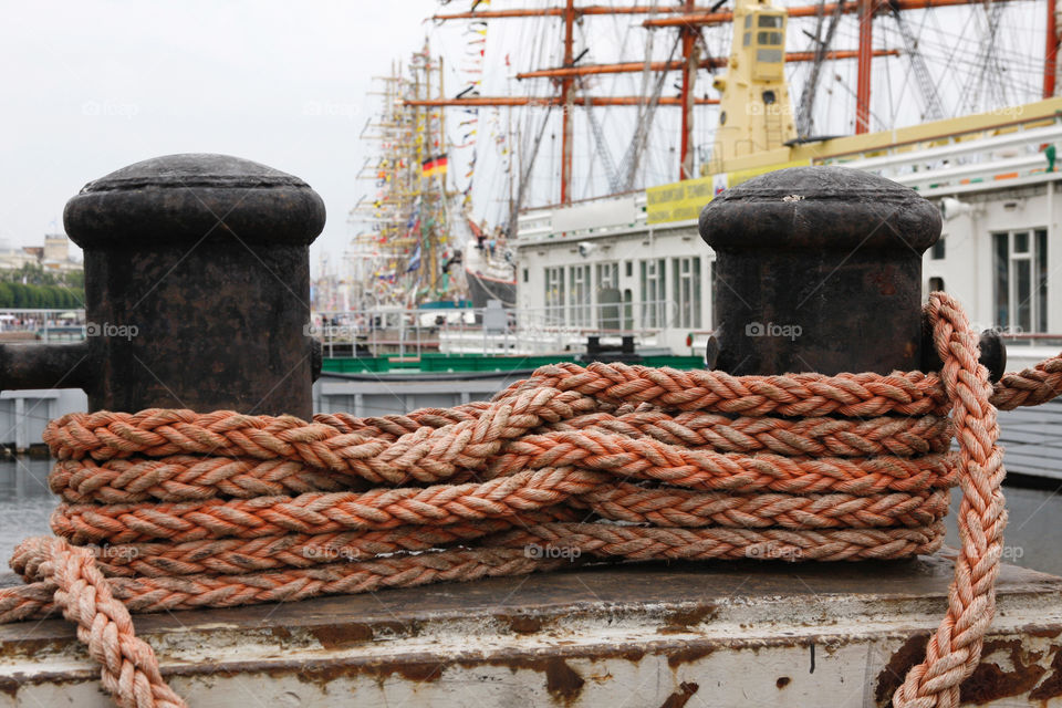 A rope at the port