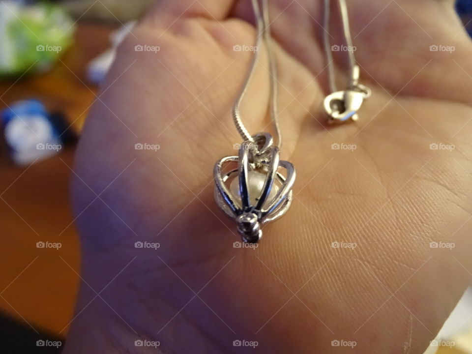 Beautiful necklace with a pearl pendant