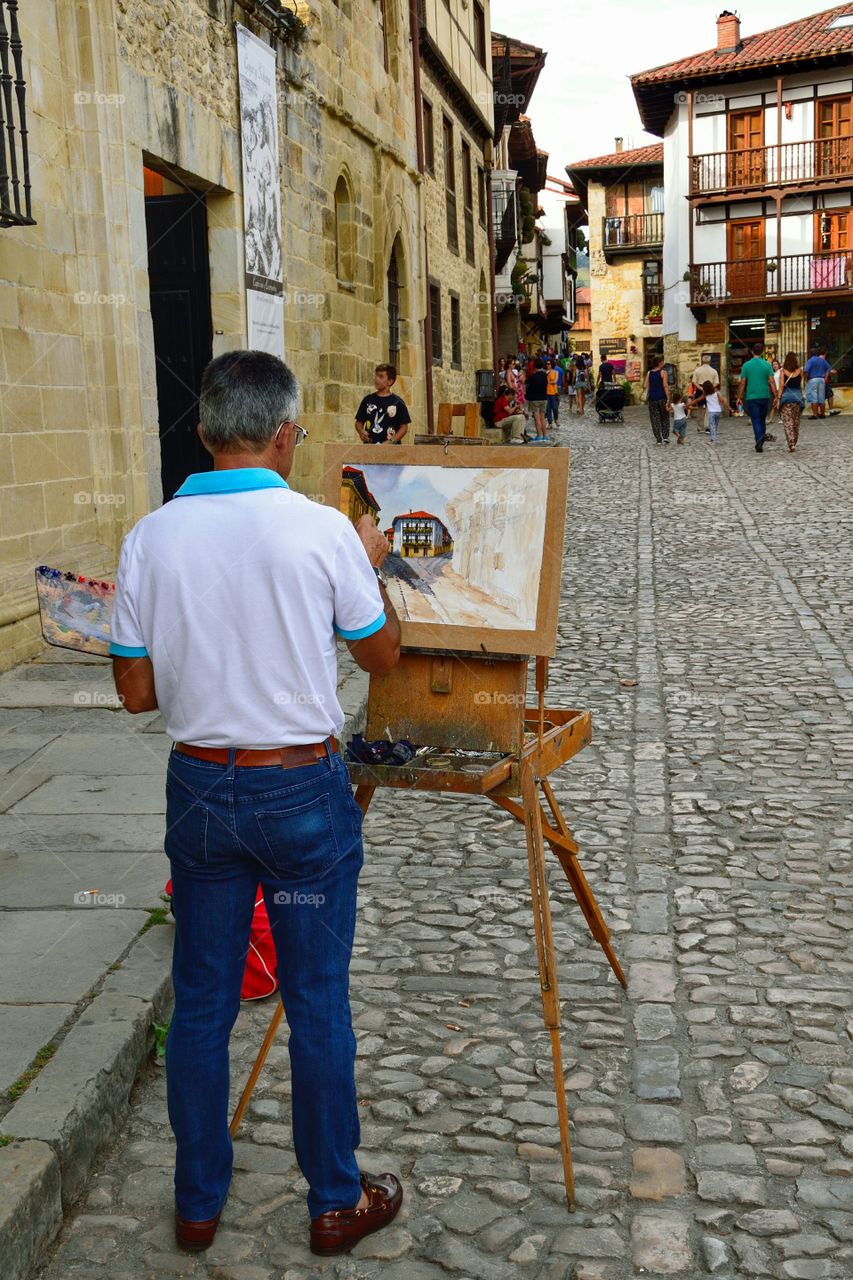 Street painter at work