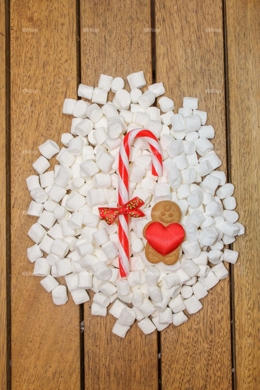 Marshmallow on wooden table