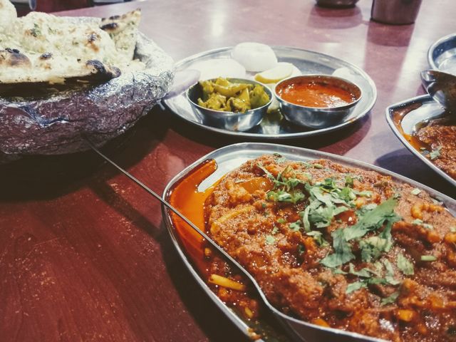 paneer with garlic naan
