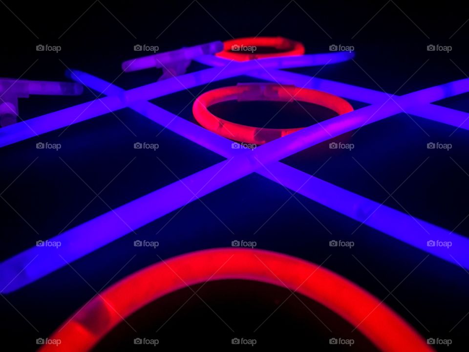 Neon tic tac toe 