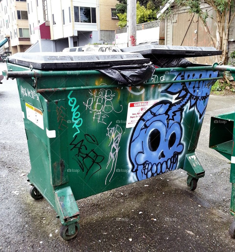 skull dumpster 