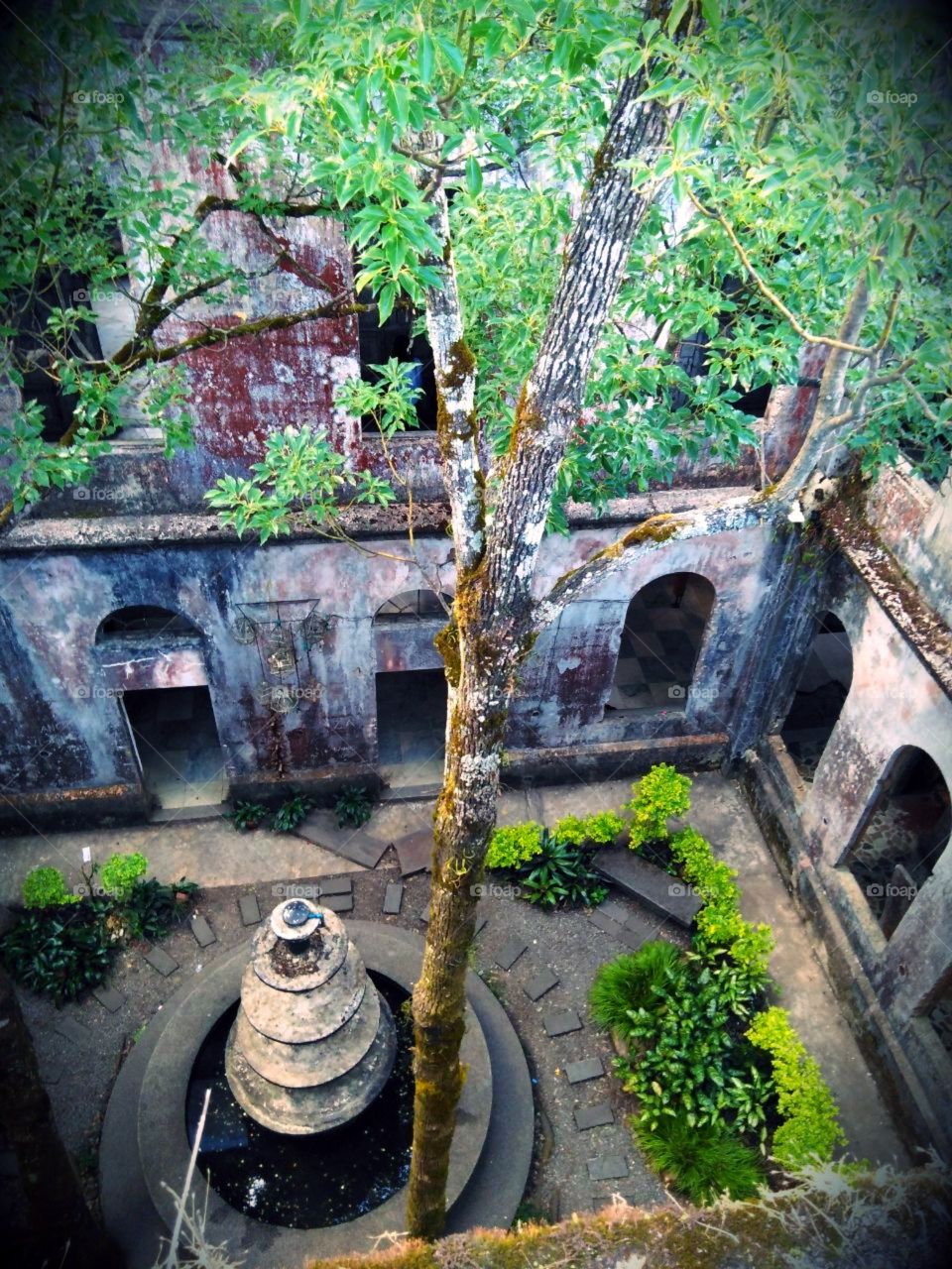 Creepy abandoned hotel at Baguio City