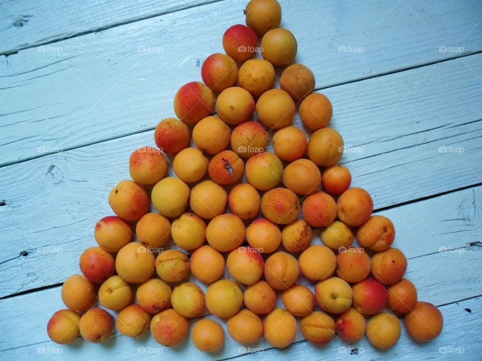 apricots