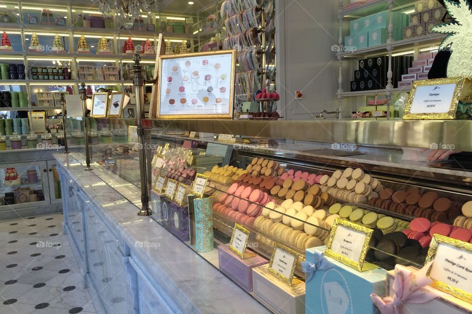 Shopping for Macarons