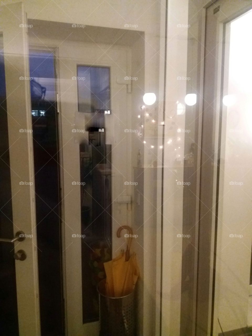 reflecting Lights  in door