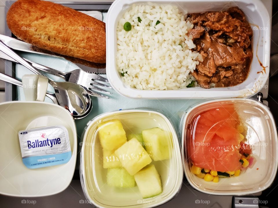 Korean Air in-flight meal set. Delicious and nutritious.