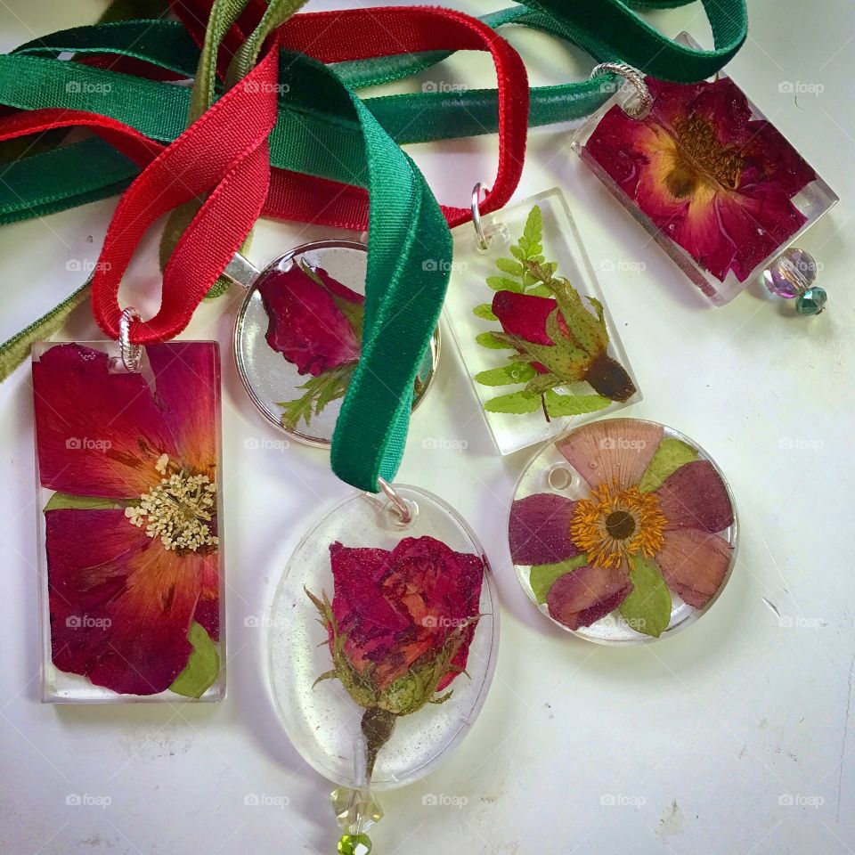 Christmas Necklaces of pressed flowers 