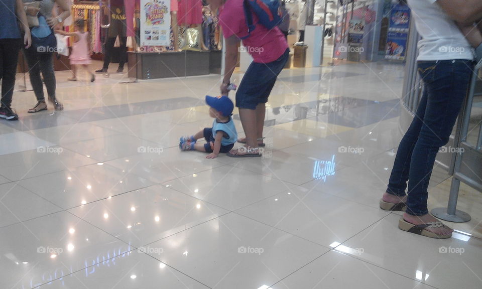 moment in mall