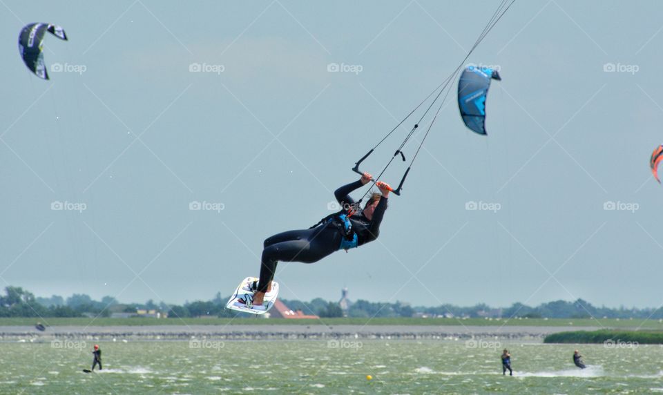 Kiteboarding 