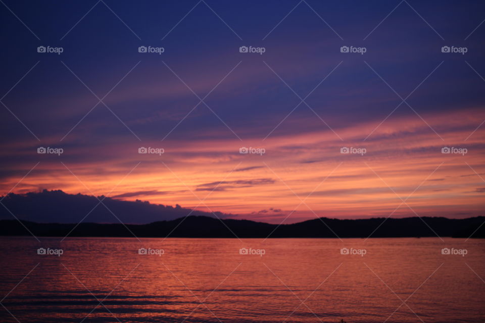 Stunning sunset colors on the lake 