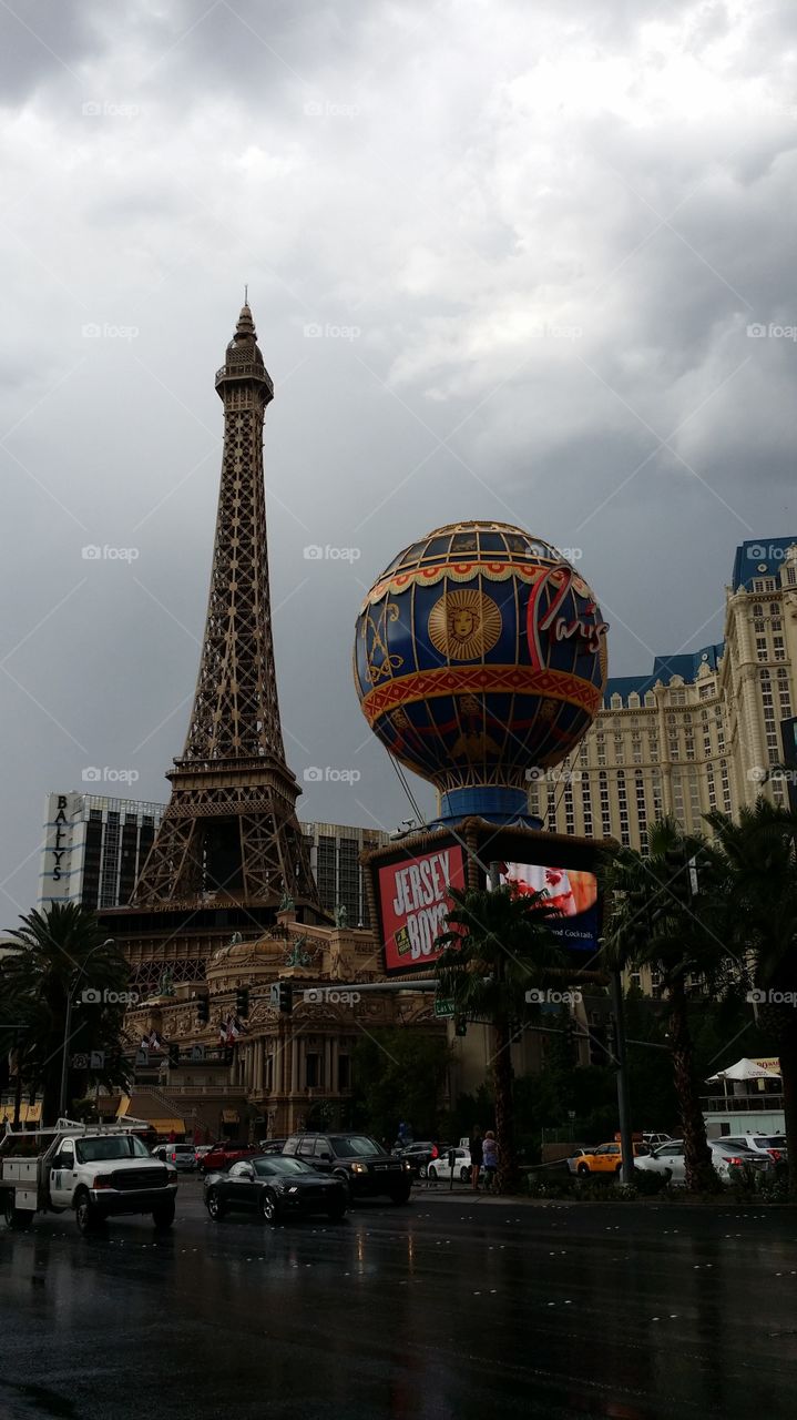 rainy day in Las Vegas daytime Eiffel Tower Paris balloon