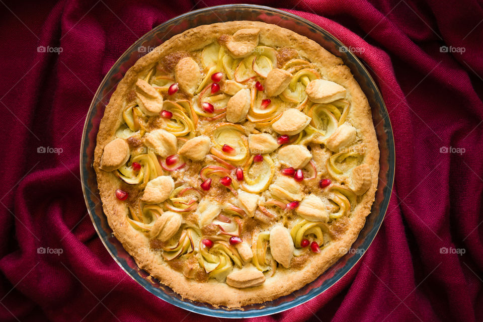 Apple rose cake