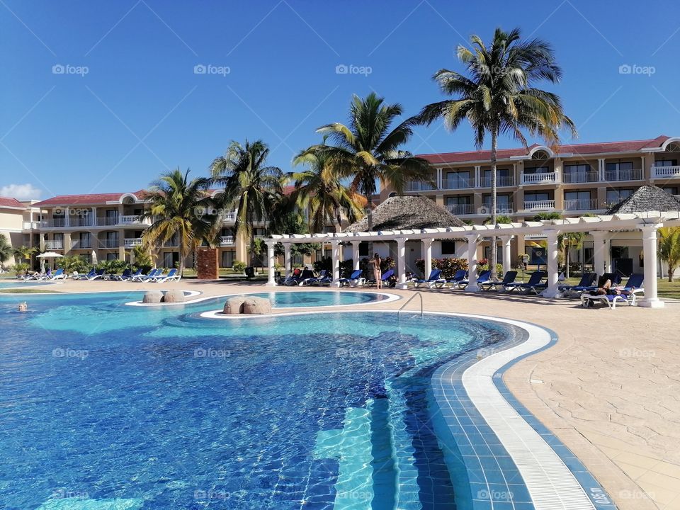 Очень красивая территория отеля Iberostar Laguna Azul